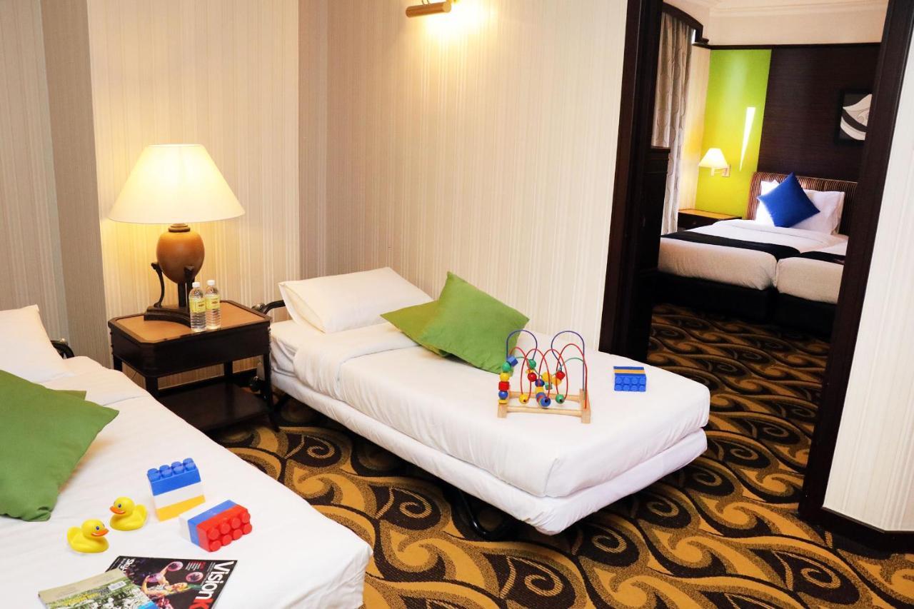 Mardhiyyah Hotel And Suites Shah Alam Ngoại thất bức ảnh